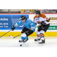 Alaska Aces C Stephen Perfetto Handles the Pick vs. the Fort Wayne Komets