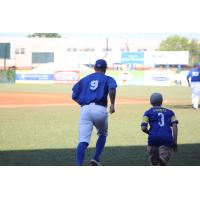 Evansville Otters outfielder Elijah MacNamee