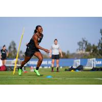 San Diego Wave Fútbol Club midfielder Jaedyn Shaw in training