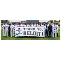 Beloit Sky Carp salute their fans