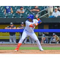 Syracuse Mets' Dominic Smith at bat