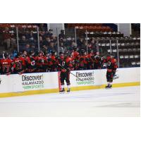 Cincinnati Cyclones hand out congratulations along the bench