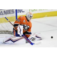 Worcester Railers goaltender Ken Appleby eyes the puck