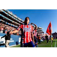 Juan 'Coque' Castro in front of the Atlético San Luis fans